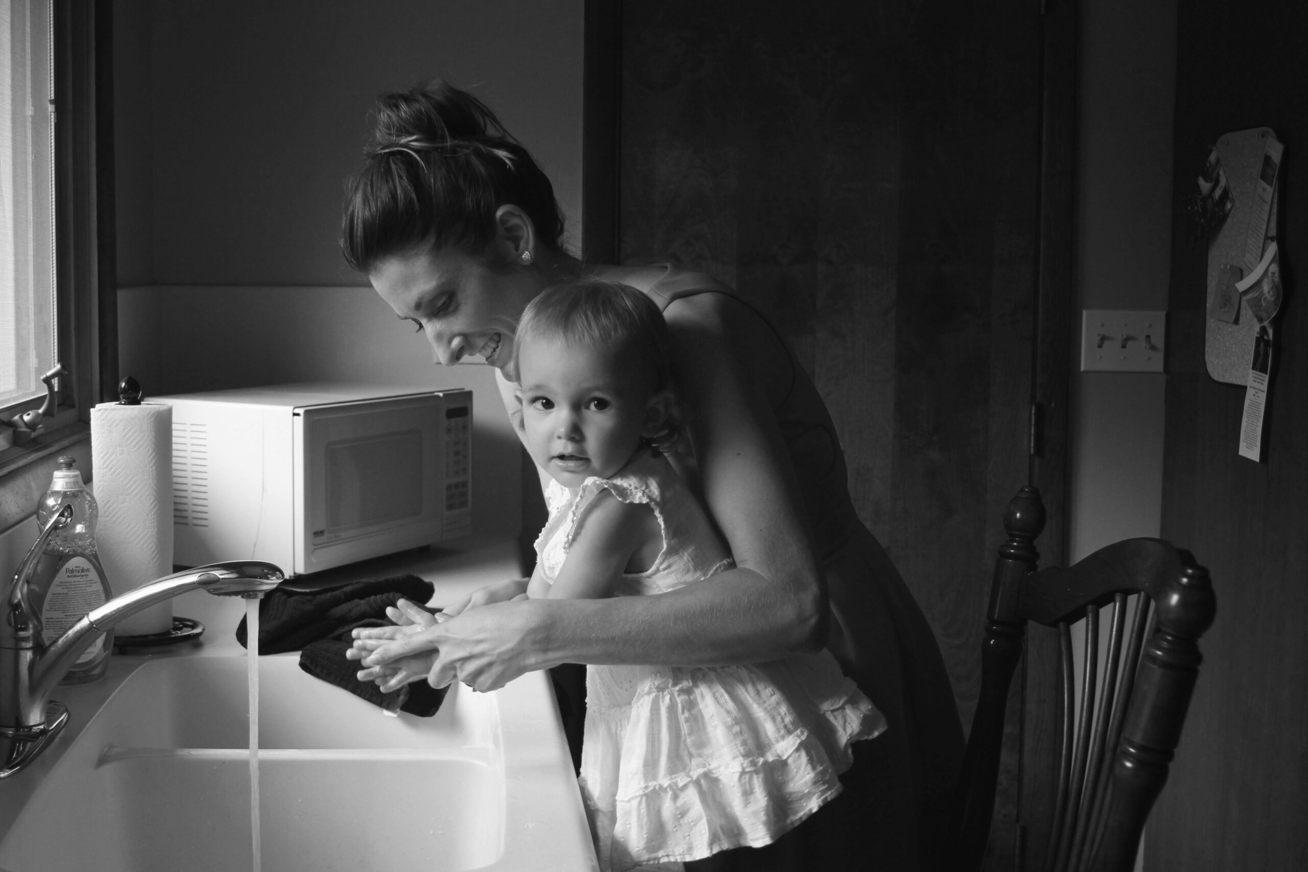 mom-and-baby-at-sink-washing-hands